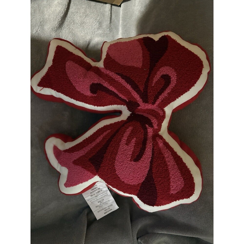 Celebrate it Valentine's Day Bow Cushion Red Pink White 15.5x15.5 iPolyester NWT